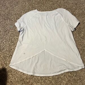 Lululemon tshirt